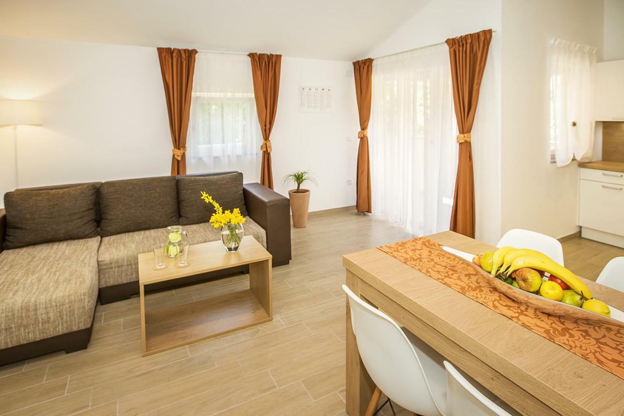 Residence Mediterraneo II Baska  Exterior photo